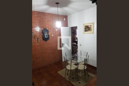 Casa à venda com 5 quartos, 240m² em Fátima, Niterói