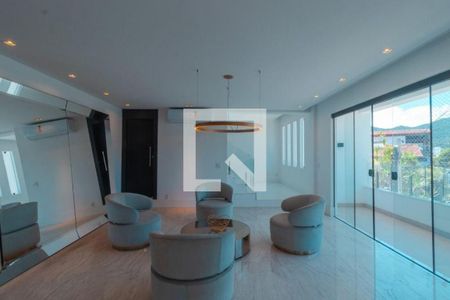 Casa à venda com 5 quartos, 600m² em São Francisco, Niterói