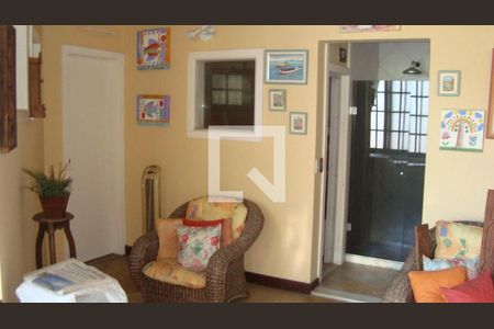 Casa à venda com 3 quartos, 170m² em Cantagalo, Niterói