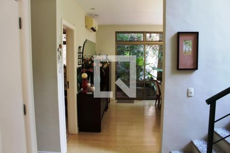 Casa à venda com 3 quartos, 287m² em Pendotiba, Niterói