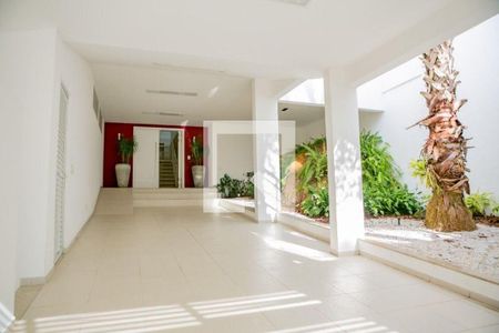 Casa à venda com 5 quartos, 620m² em Charitas, Niterói