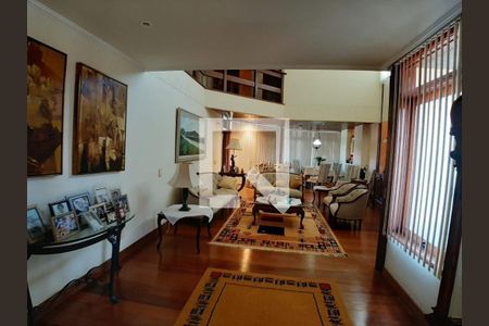 Casa à venda com 5 quartos, 608m² em Camboinhas, Niterói