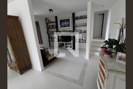 Casa à venda com 3 quartos, 242m² em Vila Progresso, Niterói