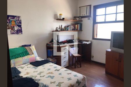 Casa à venda com 3 quartos, 176m² em Piratininga, Niterói