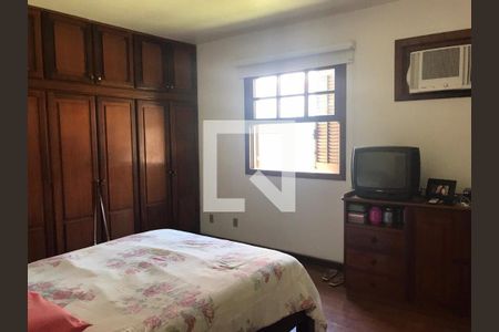 Casa à venda com 3 quartos, 176m² em Piratininga, Niterói