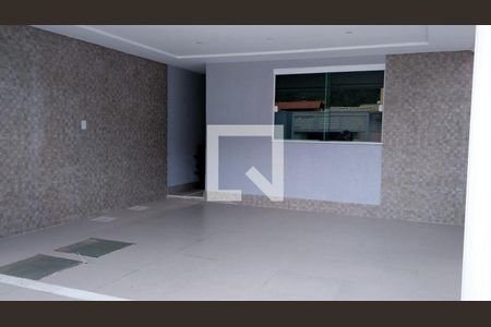 Casa à venda com 4 quartos, 256m² em Itaipu, Niterói