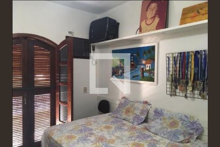 Casa à venda com 3 quartos, 386m² em Piratininga, Niterói
