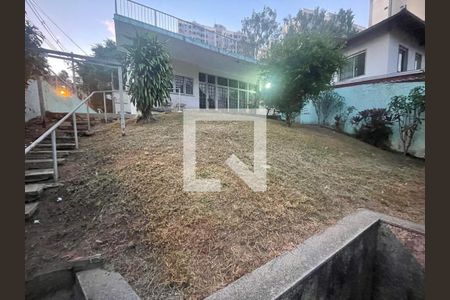 Casa à venda com 4 quartos, 150m² em Ingá, Niterói