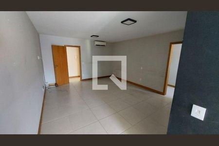 Casa à venda com 4 quartos, 200m² em Maravista, Niterói