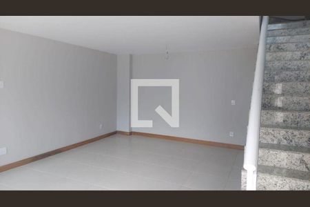 Casa à venda com 4 quartos, 200m² em Maravista, Niterói