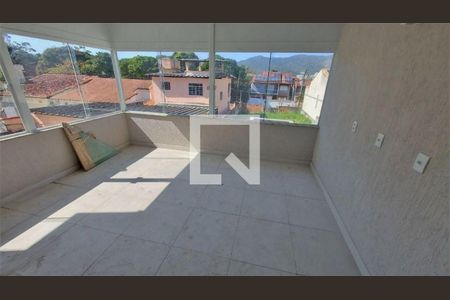 Casa à venda com 4 quartos, 200m² em Maravista, Niterói