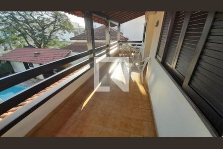 Casa à venda com 5 quartos, 356m² em Camboinhas, Niterói