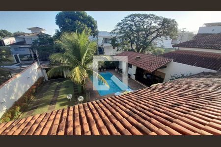 Casa à venda com 5 quartos, 356m² em Camboinhas, Niterói