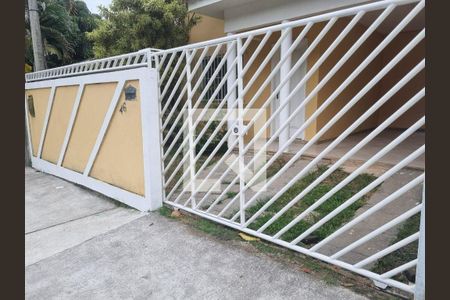 Casa à venda com 2 quartos, 90m² em Serra Grande, Niterói