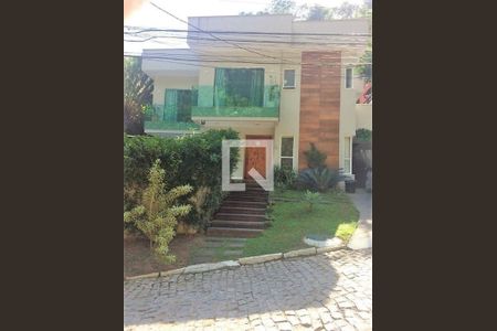 Casa à venda com 3 quartos, 220m² em Itaipu, Niterói