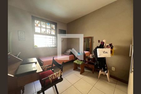 Casa à venda com 4 quartos, 204m² em Piratininga, Niterói