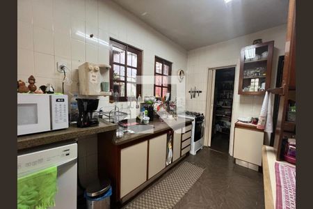 Casa à venda com 4 quartos, 204m² em Piratininga, Niterói