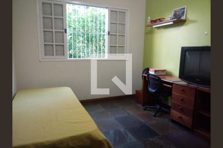 Casa à venda com 4 quartos, 260m² em Badu, Niterói