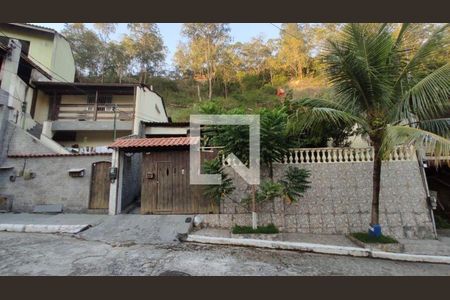 Casa à venda com 3 quartos, 389m² em Santa Rosa, Niterói