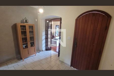 Casa à venda com 3 quartos, 205m² em Badu, Niterói