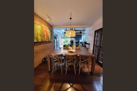 Casa à venda com 3 quartos, 205m² em Badu, Niterói