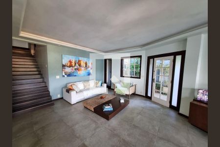 Casa à venda com 5 quartos, 262m² em São Francisco, Niterói