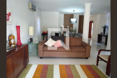 Casa à venda com 4 quartos, 280m² em Piratininga, Niterói