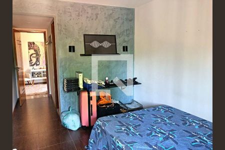Casa à venda com 5 quartos, 200m² em Itaipu, Niterói