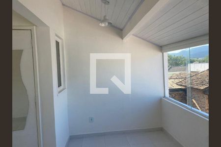 Casa à venda com 3 quartos, 180m² em Camboinhas, Niterói