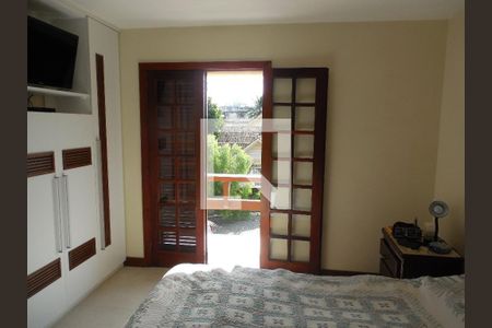 Casa à venda com 4 quartos, 239m² em Itaipu, Niterói
