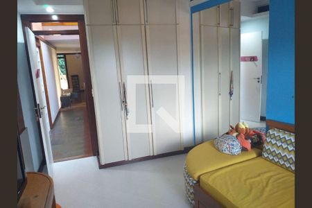 Casa à venda com 4 quartos, 446m² em Badu, Niterói