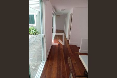 Casa à venda com 3 quartos, 258m² em Itaipu, Niterói