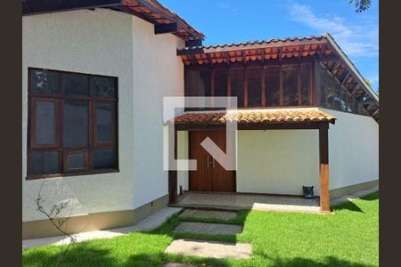 Casa à venda com 5 quartos, 330m² em Itaipu, Niterói