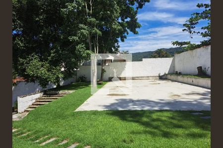 Casa à venda com 5 quartos, 330m² em Itaipu, Niterói