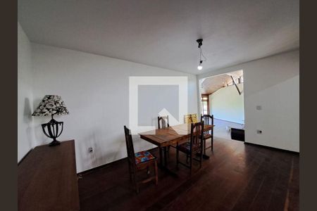 Casa à venda com 5 quartos, 330m² em Engenho do Mato, Niterói