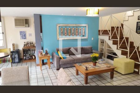 Casa à venda com 4 quartos, 224m² em Ingá, Niterói