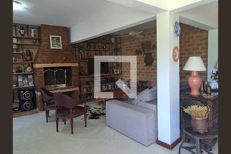 Casa à venda com 4 quartos, 207m² em Engenho do Mato, Niterói