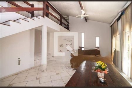 Casa à venda com 3 quartos, 254m² em Serra Grande, Niterói