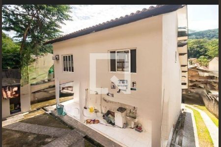 Casa à venda com 3 quartos, 254m² em Serra Grande, Niterói