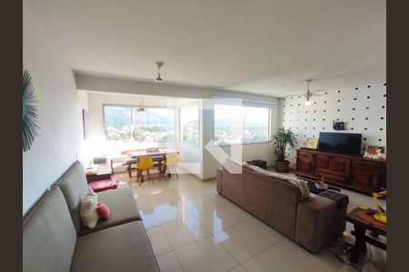 Casa à venda com 3 quartos, 193m² em Itaipu, Niterói