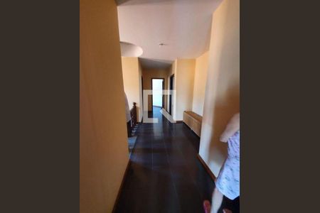 Casa à venda com 5 quartos, 439m² em Marazul, Niterói