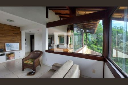 Casa à venda com 4 quartos, 193m² em Itaipu, Niterói