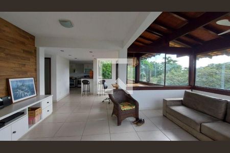 Casa à venda com 4 quartos, 193m² em Itaipu, Niterói