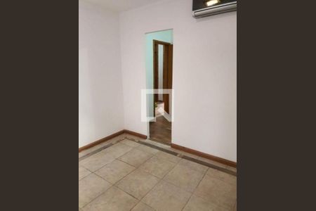 Casa à venda com 4 quartos, 240m² em Ingá, Niterói
