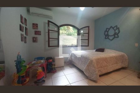 Casa à venda com 4 quartos, 200m² em Badu, Niterói