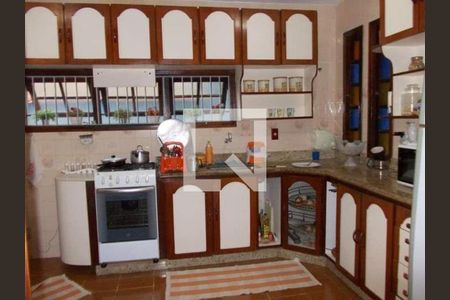 Casa à venda com 3 quartos, 220m² em Maravista, Niterói