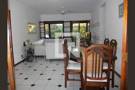Casa à venda com 3 quartos, 220m² em Maravista, Niterói