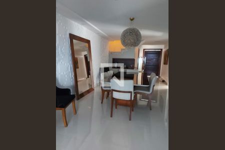 Casa à venda com 3 quartos, 340m² em Camboinhas, Niterói