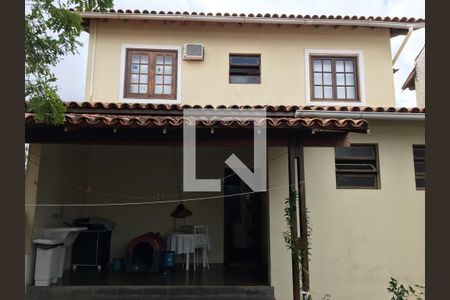 Casa à venda com 4 quartos, 315m² em Piratininga, Niterói