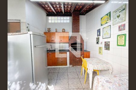 Casa à venda com 4 quartos, 315m² em Piratininga, Niterói